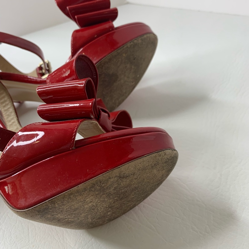 Valentino Garavani patent bow ankle strap heels - Picture 4 of 9